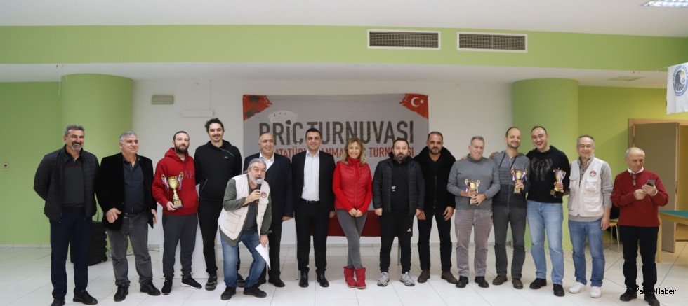 12. Atatürk’ü Anma Briç Turnuvası Kartal’da Gerçekleştirildi