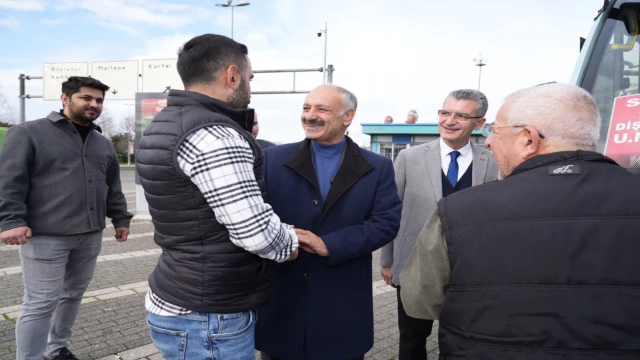 KARAKAYA, KARTAL’DA MİNİBÜSÇÜLERLE SOHBET ETTİ