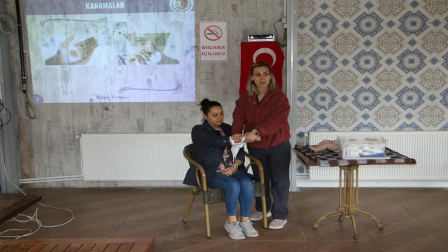 Kartal Belediyesi’nden Site Sakinlerine İlk Yardım Eğitimi