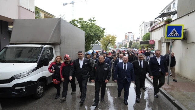 KARTAL’DA TSUNAMİ TATBİKATI YAPILDI