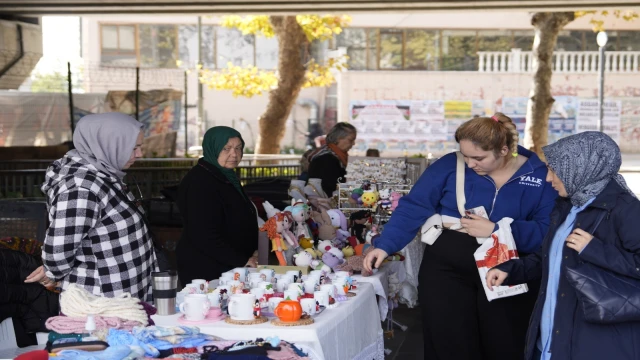Atma Sat İkinci El Pazarı’nda Kadın Emeği ve Geri Dönüşüm El Ele