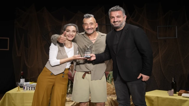 Seçmen Lazım’ Tiyatro Oyunu, Kartal’da Sahnelendi