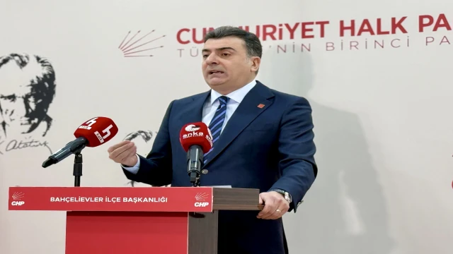 CHP Sözcüsü Zeynel Emre’den 'diploma' çıkışı: 'Getirin mahkemeye sunun'