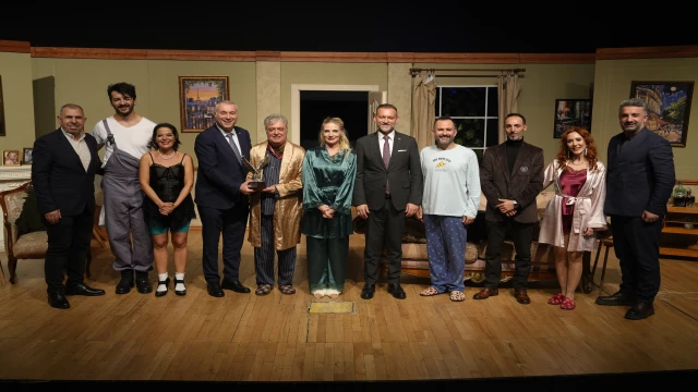 Kartal’da Kahkahalarla Dolu Bir Tiyatro Akşamı