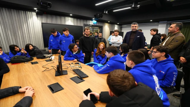 Kartal’ın Genç Mühendisleri Makina Hangar’da Buluştu: Hedef Dünya Sahnesi!