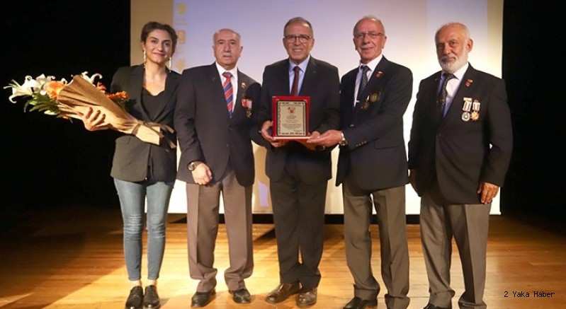 ‘Atatürk ve Cumhuriyet’ Paneli Kartal’da Yapıldı