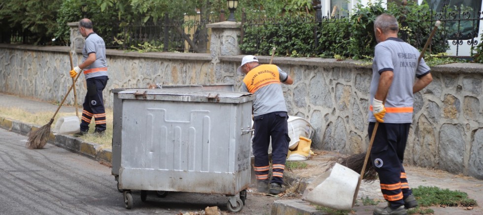 Kartal Belediyesi’nin Temizlik Mesaisi 7/24 Devam Ediyor