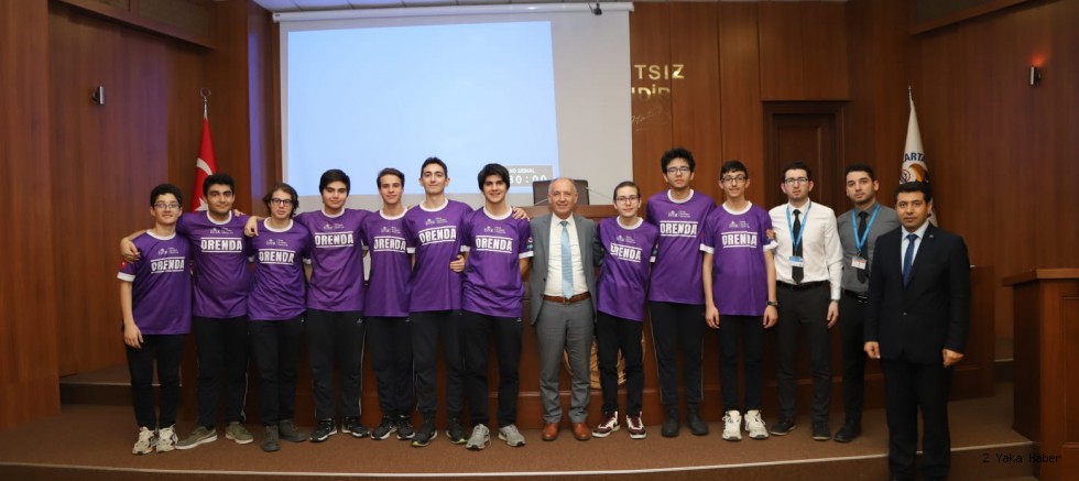 Robotik Kodlama Takımı Öğrencilerinden Kartal Belediyesi’ne Ziyaret