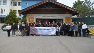 Kartal Öğrenci Meclisi İlk Toplantısını Gerçekleştirdi: Gençler Karar Süreçlerine Katılıyor.