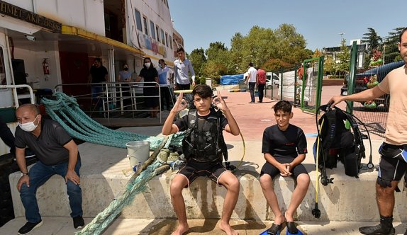 Tuzla&#039;da Gençlik Gemisi öğrencileri, Diyarbakırlı çocuklarla denize daldı - Yaşam - Haber Sitesi Yazılımları - Haber Scripti